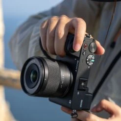 Rollei Viltrox Objektiv | AF 15 Mm | F/1.7 | Sony E-Mount 15 Rollei Viltrox Objektiv | AF 15 Mm | F/1.7 | Sony E-Mount -Rollei Geschaft 18054 ViltroxAF 15mm E 03 9da18701 9889 4380 b4f1 5610d2f5dfb6